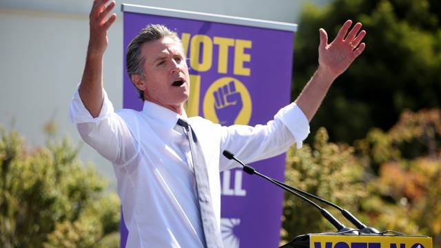 California Governor Gavin Newsom visits Oakland ahead of recall election