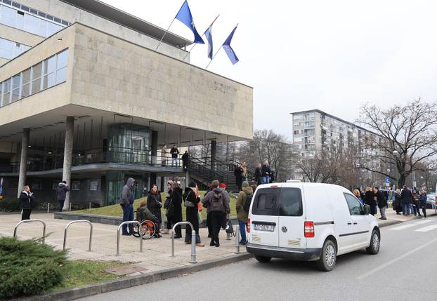 Zagreb: Evakuacija Gradskog poglavarstva zbog dojave o eksplozivnoj napravi