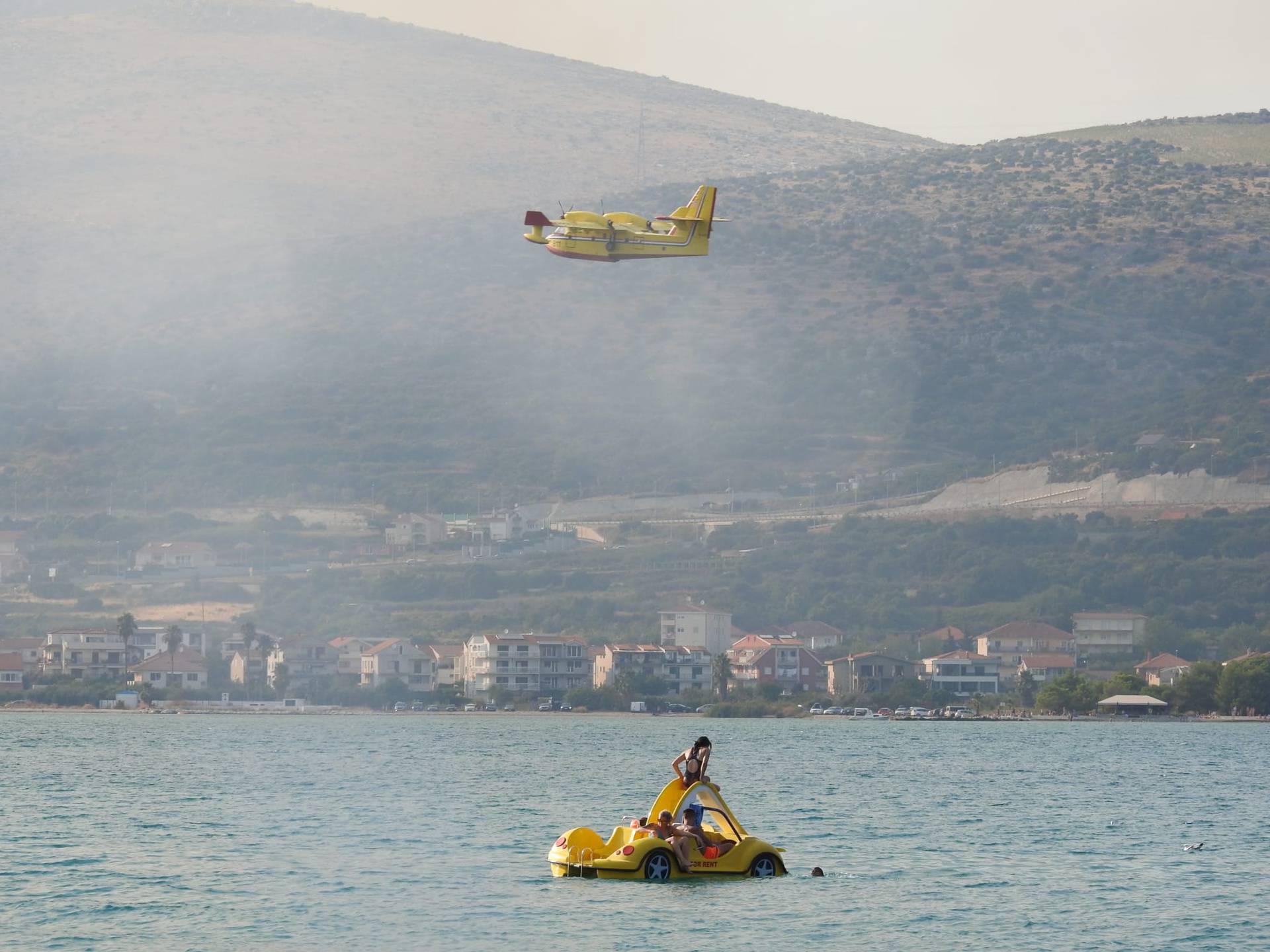 Nevjerojatne fotografije iz srca vatrenog kaosa: 'Nismo spavali, dvorište nam je puno pepela'