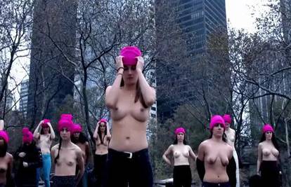 Melem za muške oči! Žene po New Yorku hodaju toples