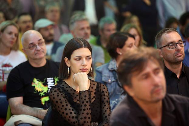 Zagreb: Predstavljanje luksuznog reizdanja najboljeg ex-YU rock albuma "Odbrana i poslednji dani" Idola 