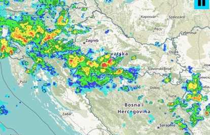 Pogledajte oluju koja je prošla Istru i kreće se prema središnjoj Hrvatskoj. Moguća je i tuča...