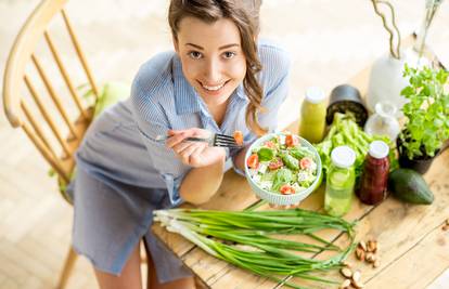 Zelenim zalogajima do zdravlja: Treba jesti barem šalicu povrća na dan, evo koje je bolje sirovo