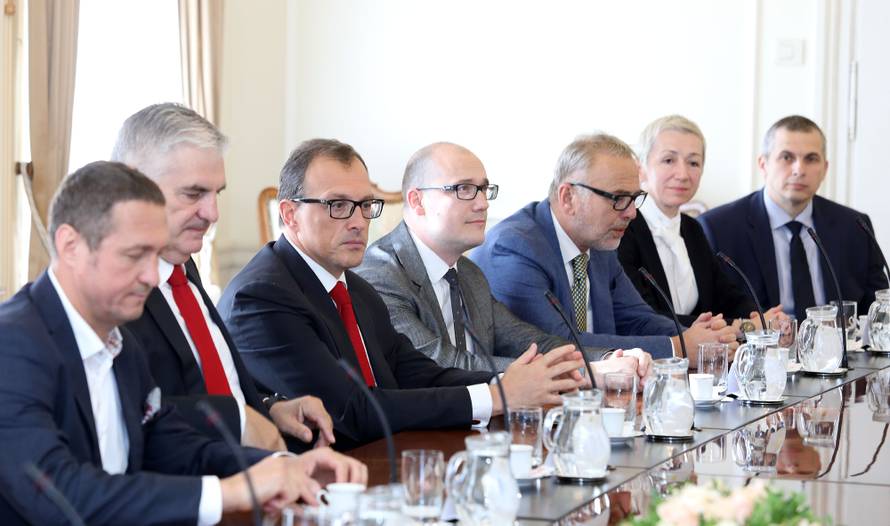 Izglasali nagodbu za Agrokor;  Plenković: Postignuti su ciljevi