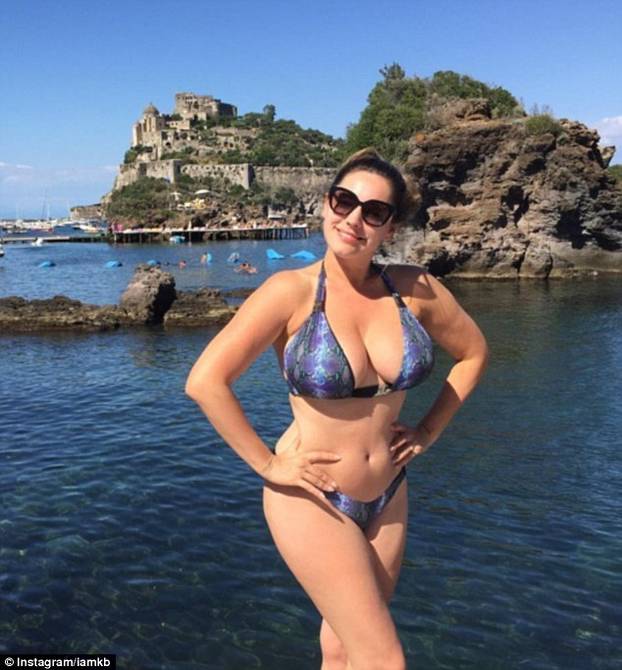 FOTO 'Najsavršenijim tijelom na svijetu' osvajala je naslovnice, bujne grudi su joj zaštitni znak