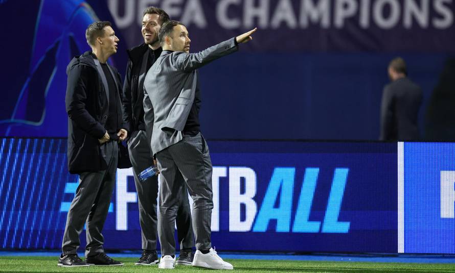Zagreb: Nogometaši Borussije Dortmund u obilasku stadiona Maksimir