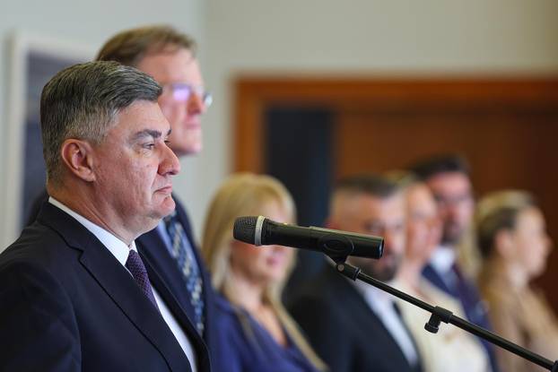 Zagreb: Predsjednik Zoran Milanović uručio je odlikovanje Stipi Miočiću