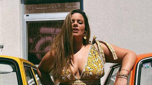 Lucija Lugomer niže zanosne fotke u bikiniju, pratitelji je pohvalili za odvažnost: 'Sjajiš'