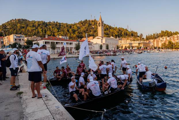 Ploče: Pobjednici ovogodišnjeg Maratona lađa je ekipa iz Zagreba