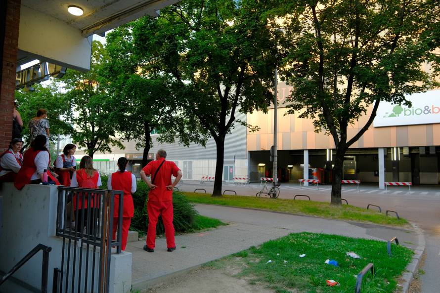 Zagreb: Zbog dojave o bombi evakuiran Avenue Mall