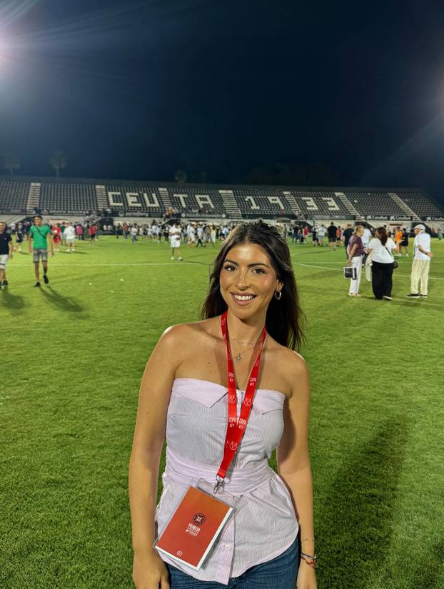 FOTO Rad, disciplina i par fotki koje 'otkriju previše'! Španjolka je zvijezda niželigaških terena