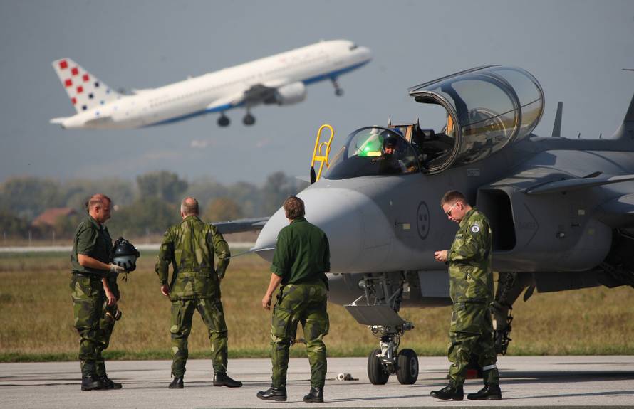 Švedska nam ponudila Gripene