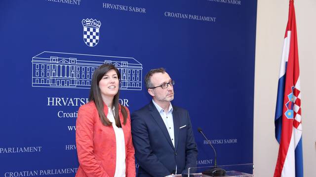 Zagreb: U Saboru odrÅ¾ana konferencija za medije Mosta nezavisnih lista