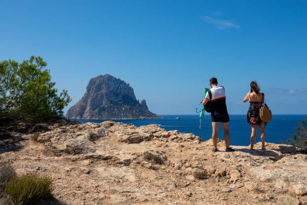 Angry Locals Block Access To Iconic Ibiza Instagram Spot Due To "Overtourism" - 17 Mar 2025