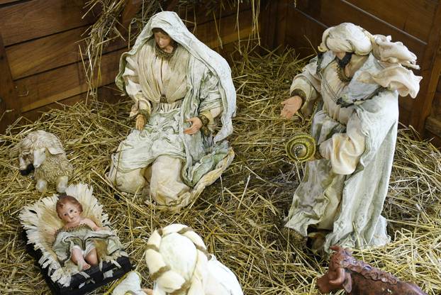 Sisak: Na ulasku na tržnicu postavljene su jaslice