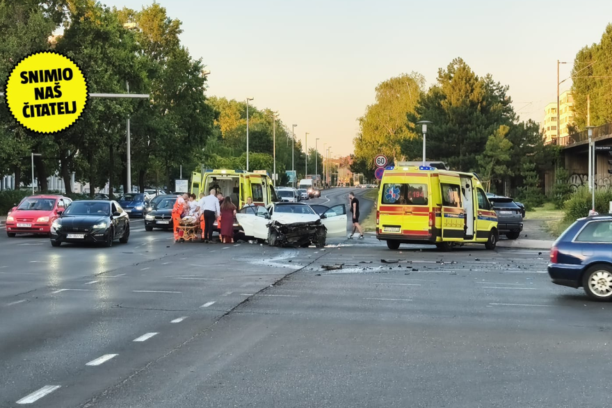 Prometna nesre&cacute;a na raskri&zcaron;ju Branimirove
