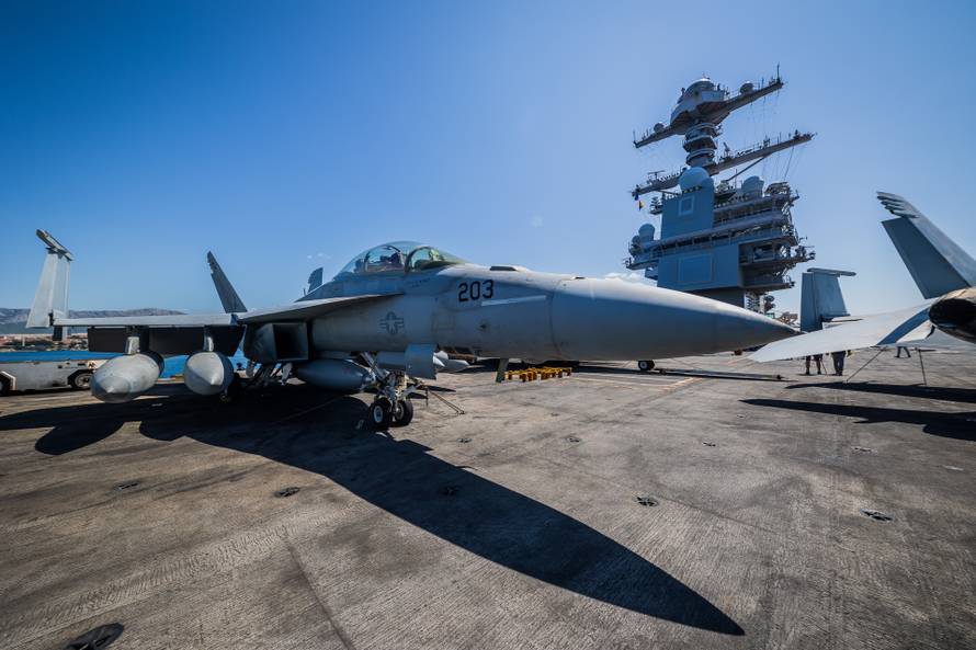 Posjetili smo američki nosač zrakoplova USS Gerald R. Ford koji je u jutarnjim satima stigao u Split