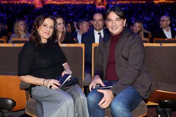 Zagreb: Božićni gala koncert Croatia osiguranja "Croatia povezana pjesmom" u KD Lisinski