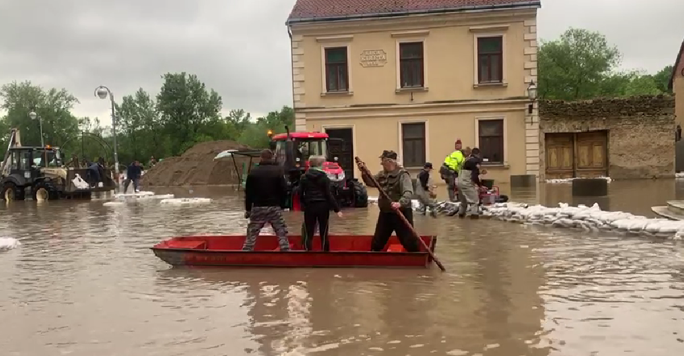 VIDEO Raste vodostaj Krke! Zbog opasnosti evakuirani ljudi: U Zagorju čak 57 klizišta..