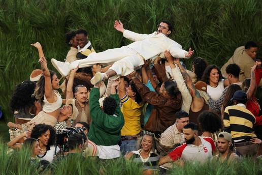 Cifra bi vas mogla &scaron;okirati! Evo koliko &cacute;e Bad Bunny zaraditi od nastupa na Super Bowlu...