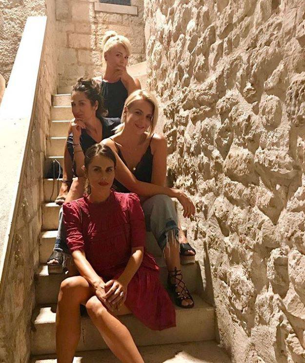 Viktorija Rađa je na ljetovanju pokazala 'sestre': 'Kakav tim'