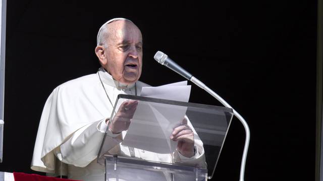 Papa Franjo: 'Kriminalizacija homoseksualnosti je problem koji se ne može ignorirati '