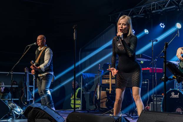 Žminj: Koncert Jelene Rozge za Valentinovo 