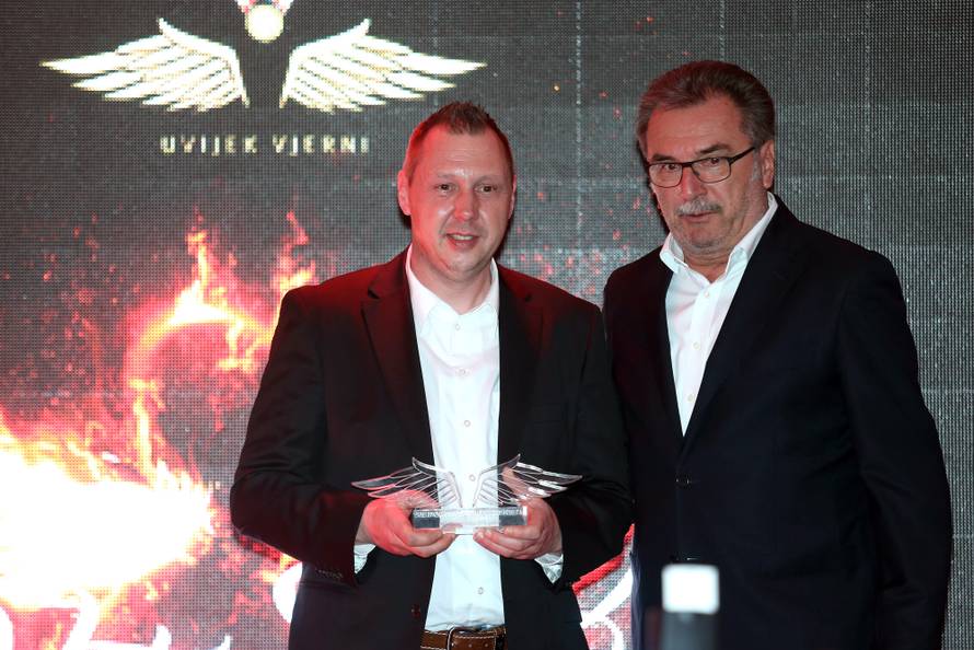 Hrabar, hrabriji, Čarli! Nagrada 'Vatrena krila' pripala Ćorluki