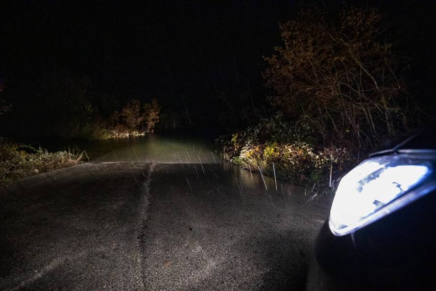 Vrgorac: Poplavljene prilazne ceste pojedinih sela