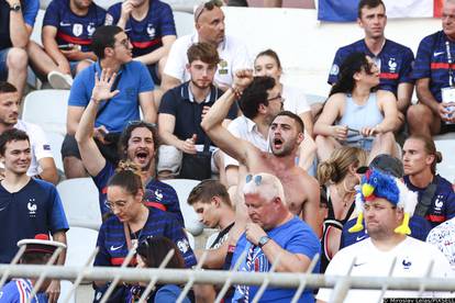 Split: Navijači na Poljudu prate susret Hrvatske i Francuske u Ligi nacija