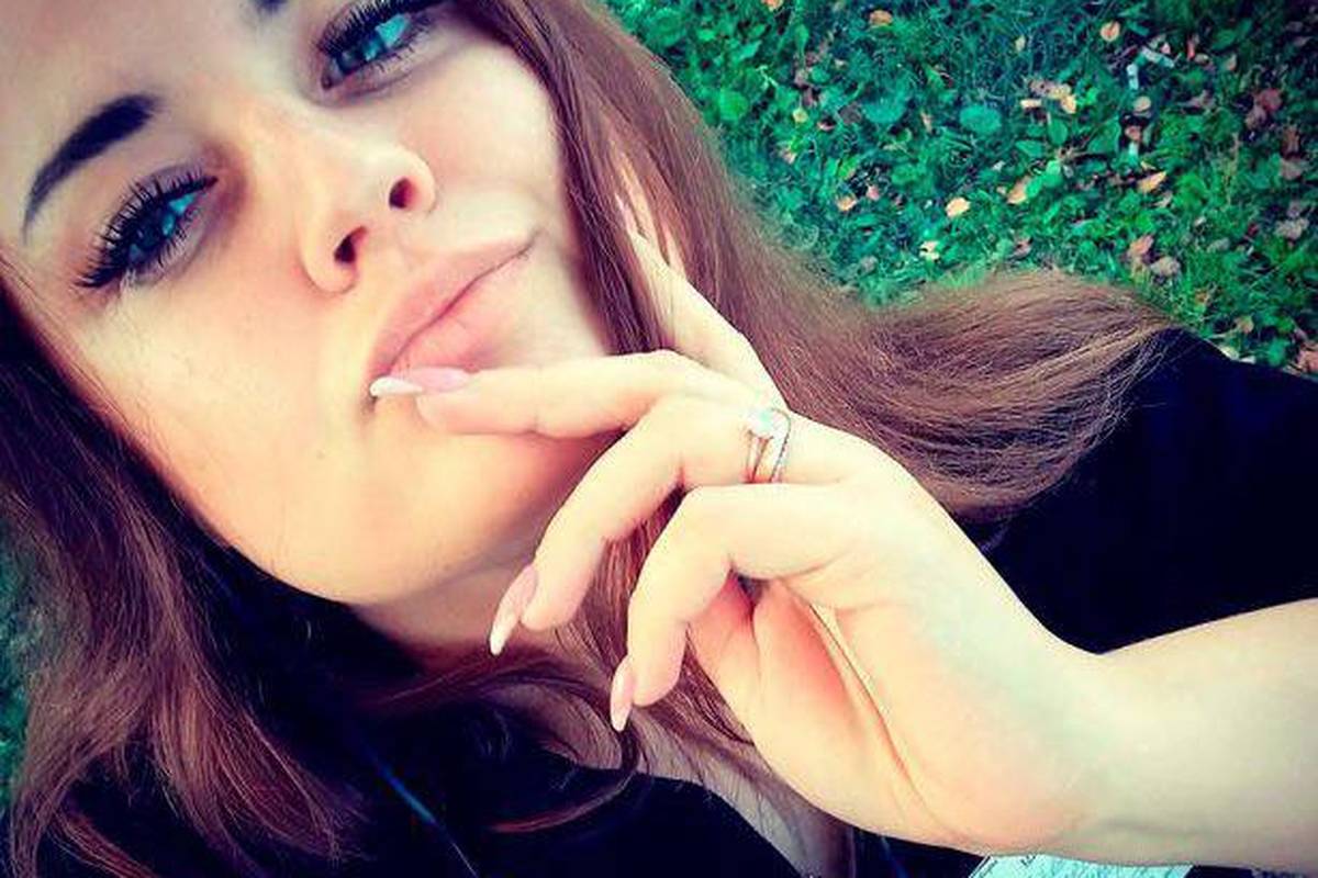 Upao joj mobitel u kadu, strujni udar je usmrtio na licu mjesta: 'Bio joj je spojen na punjač...'
