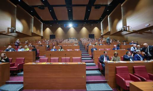 Saborski zastupnici i članovi Vlade odali su počast papi Franji: 'Gorljivi odvjetnik mira'