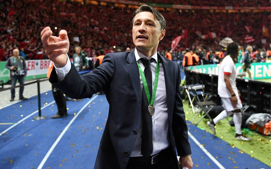 Navijači skandirali, Kovač uzeo megafon i vikao: Ponosan sam!