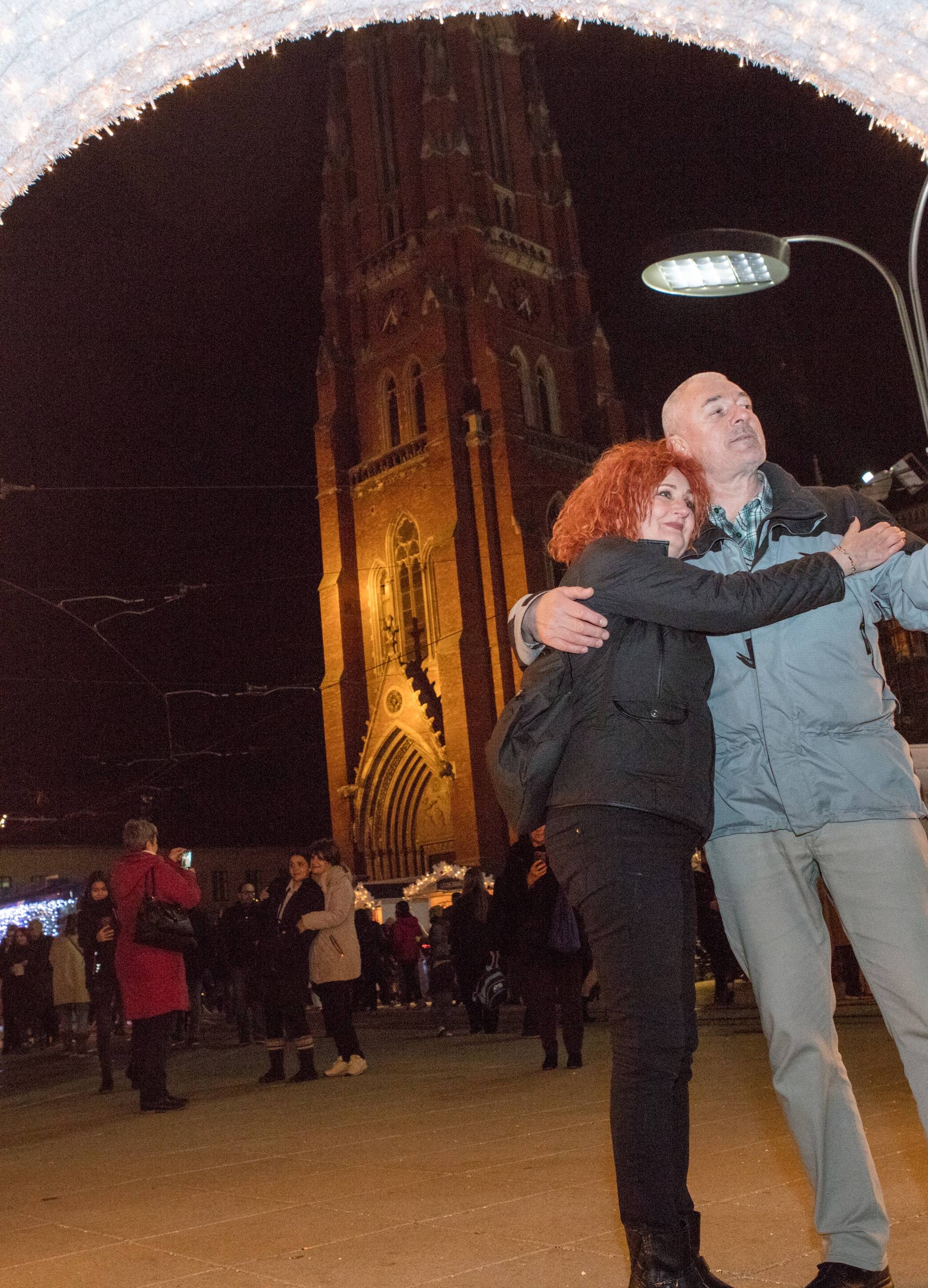 Bilo kuda, Advent svuda: Evo kako izgledaju hrvatski gradovi