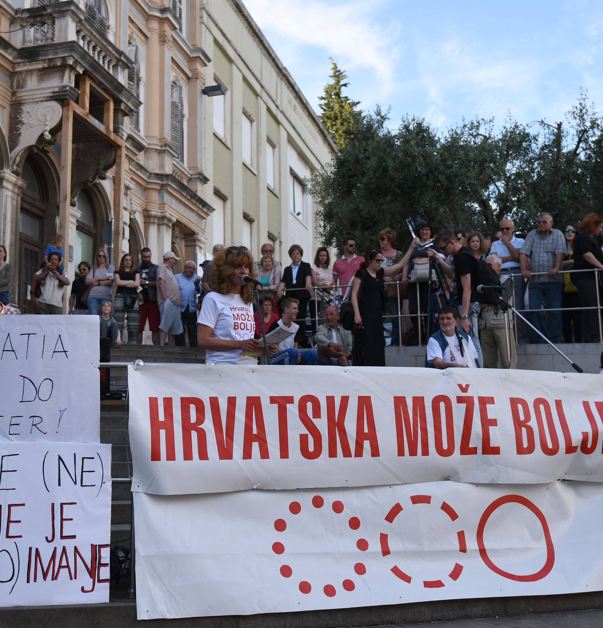 Novi prosvjed: Tražimo ostavku ministra obrazovanja Barišića