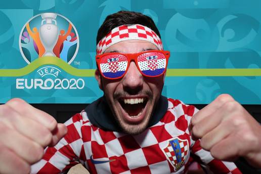 Ajmo, vatreni: Udobno se smjestite u hladovinu Chill&Grilla i navijajte za Hrvatsku