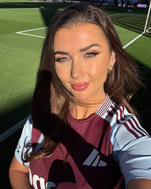 FOTO Zbog fatalne ljepotice je premierligaš dobio nove fanove