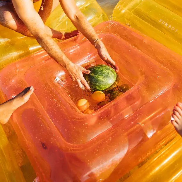 FOTO Tko još jaše flamingose? ‘Konektori' su novi hit na plaži!