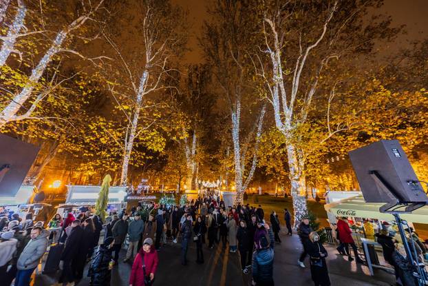 Zagreb: Ugođaj na Zagrebačkom Adventu