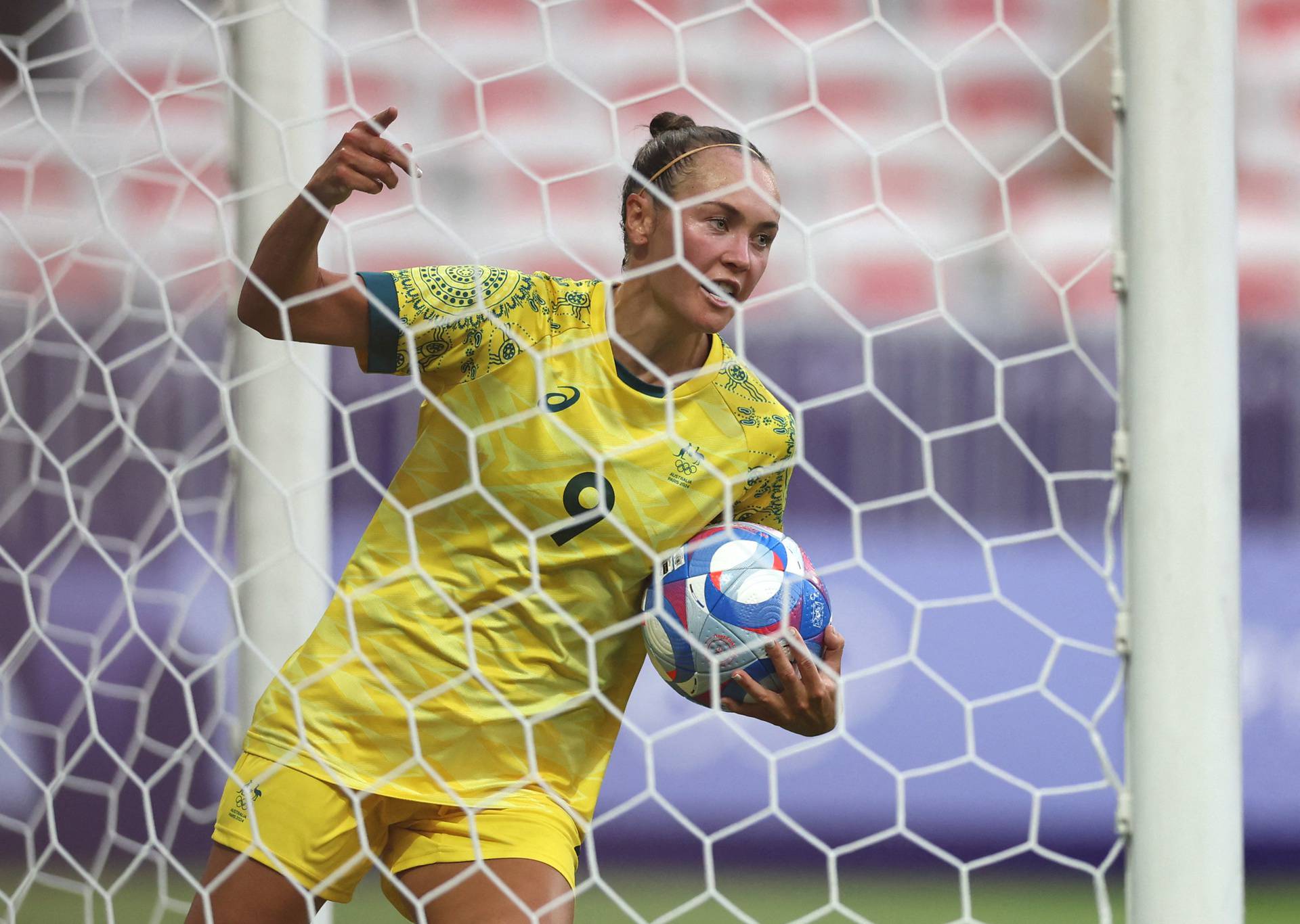 Football - Women's Group B - Australia vs Zambia