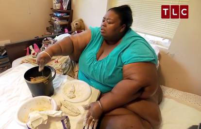 Žena (44) ima 240 kilograma, ne želi hodati, ali još jede čips