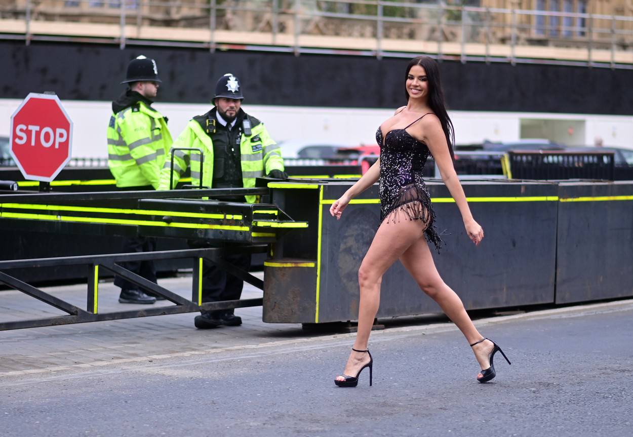 World Cup 2022 sensation and Crazed Football fan Ivana Knoll puts on a Leggy and Busty Display around Westminster. The Croatian Beauty Stopped traffic and Made heads turn