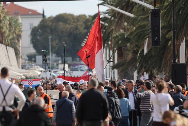 Split: Torcida na Rivi održala prosvjed