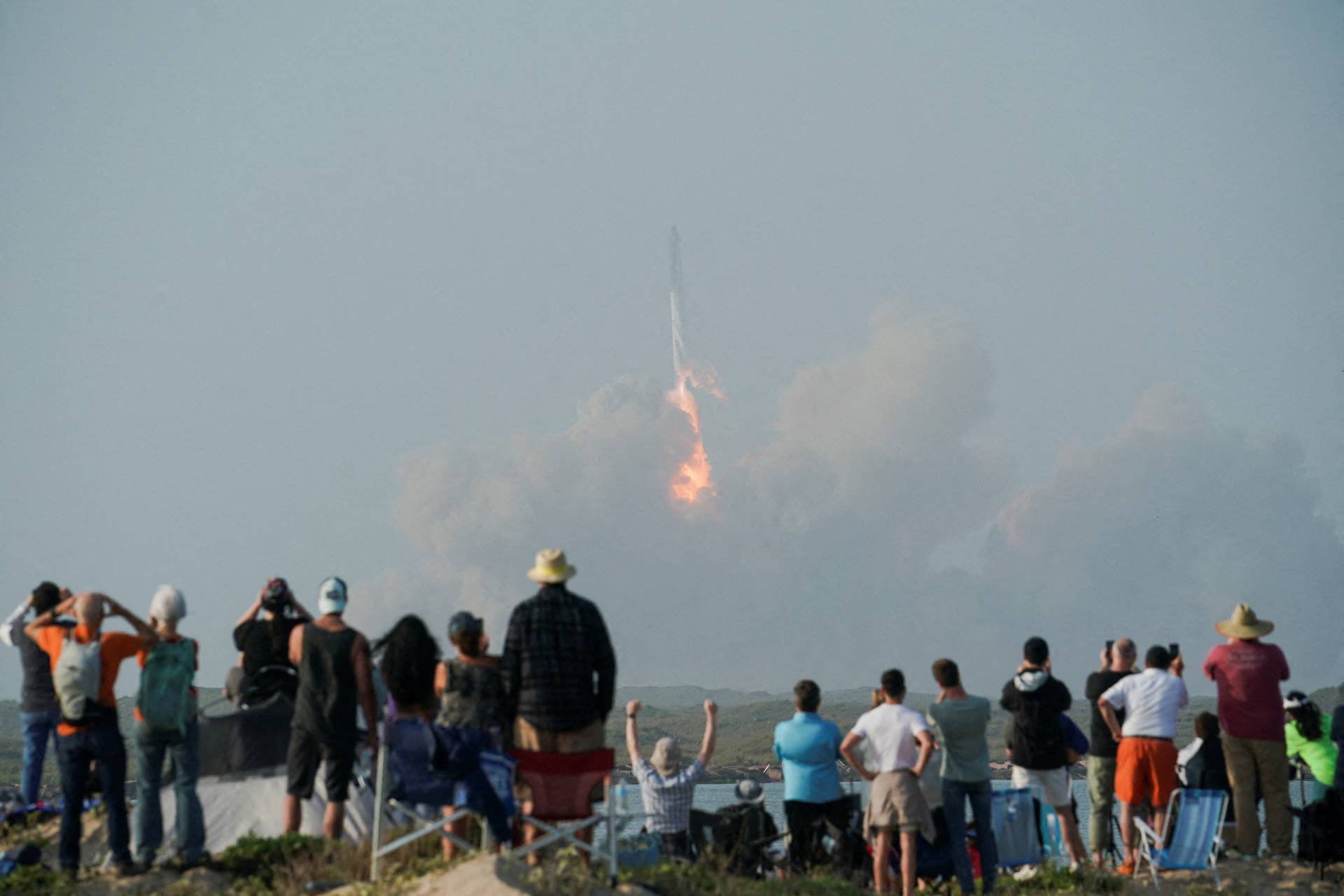 SpaceX aims to launch Starship spacecraft on test flight in Brownsville, Texas