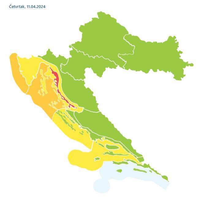 Ljetne temperature u travnju: Na snazi crveni meteoalarm na Jadranu zbog jakih udara bure!