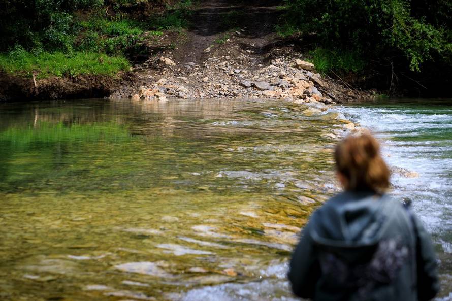 Nasip na rijeci Cetini