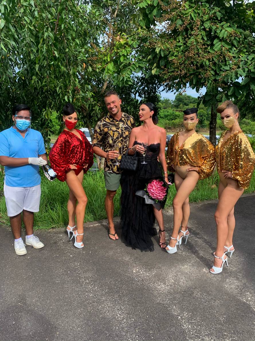 Slovenka o skupocjenoj zabavi: Dočekao me helikopter, 32 boce Dom Perignona i 2000 gostiju...