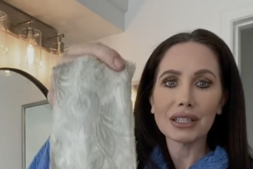 Sama si izrađuje toaletni papir i maramice od platna: 'Obični WC papir mi je odvratan'