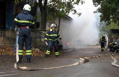 Plitivice: Vatrogasci spasili sve ljude iz gorućeg hotela 