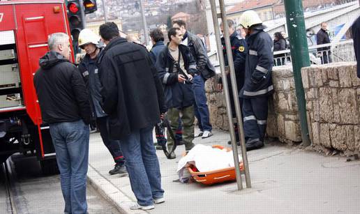 Truplo muškarca plutalo u Miljacki u centru Sarajeva 